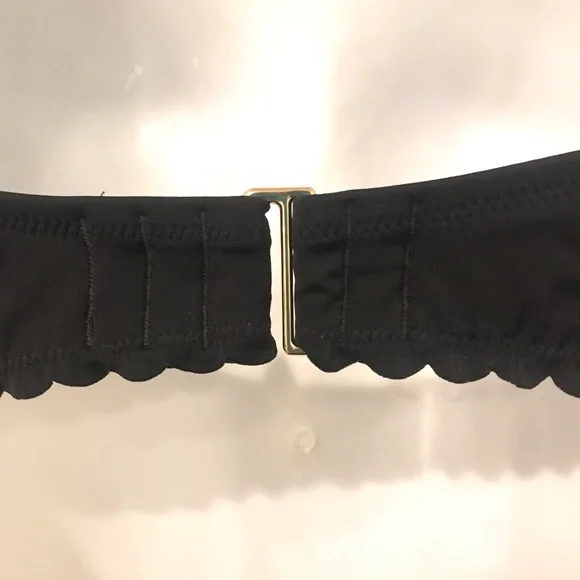 Victoria's Secret Black Scalloped Bikini Top - Picture 5 of 7